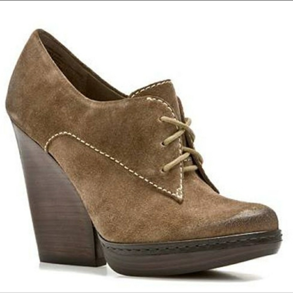 Levity Size 6M Shoes